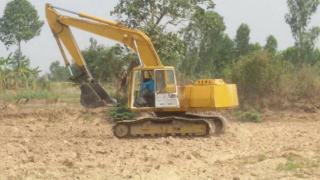 ขายรถแบคโค PC200-5 เครื่องเดิม ปั้มเดิม ช่วงล่างดี เอวแน่น ทำงานเร็ว รถบ้านใช้งานอยู่ สภาพพร้อมใช้งาน ราคา590,000 สนใจโทร 090-8588220คุณนะ 093-3258446คุณบิว